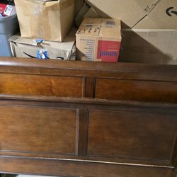 Queen Size Sleigh Bed