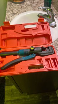 hand hydraulic crimping tool for cable railing