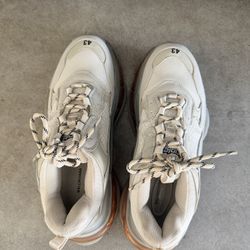 Identical Balenciaga Sneakers 
