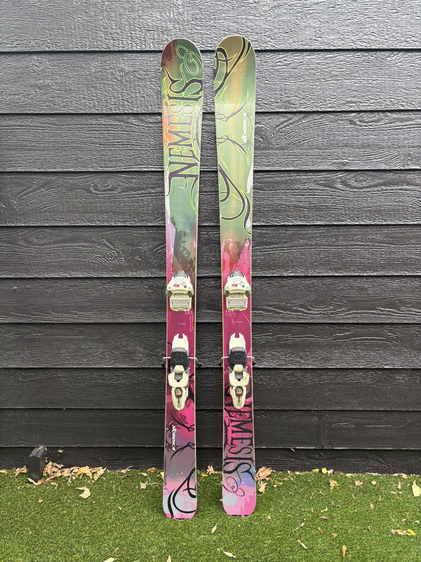 2010 Nordica Nemesis Women’s Skis (161)