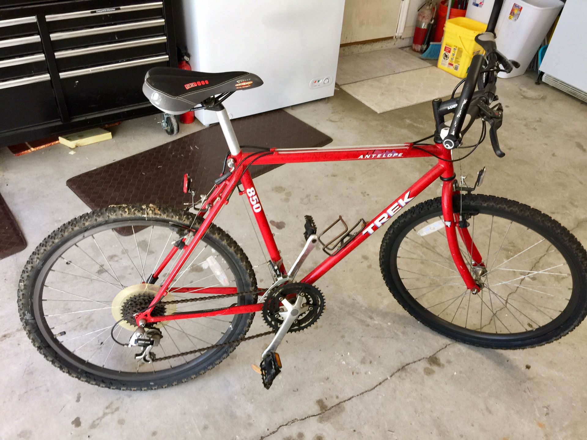 91 Trek 850 antelope mountain bike 20” frame