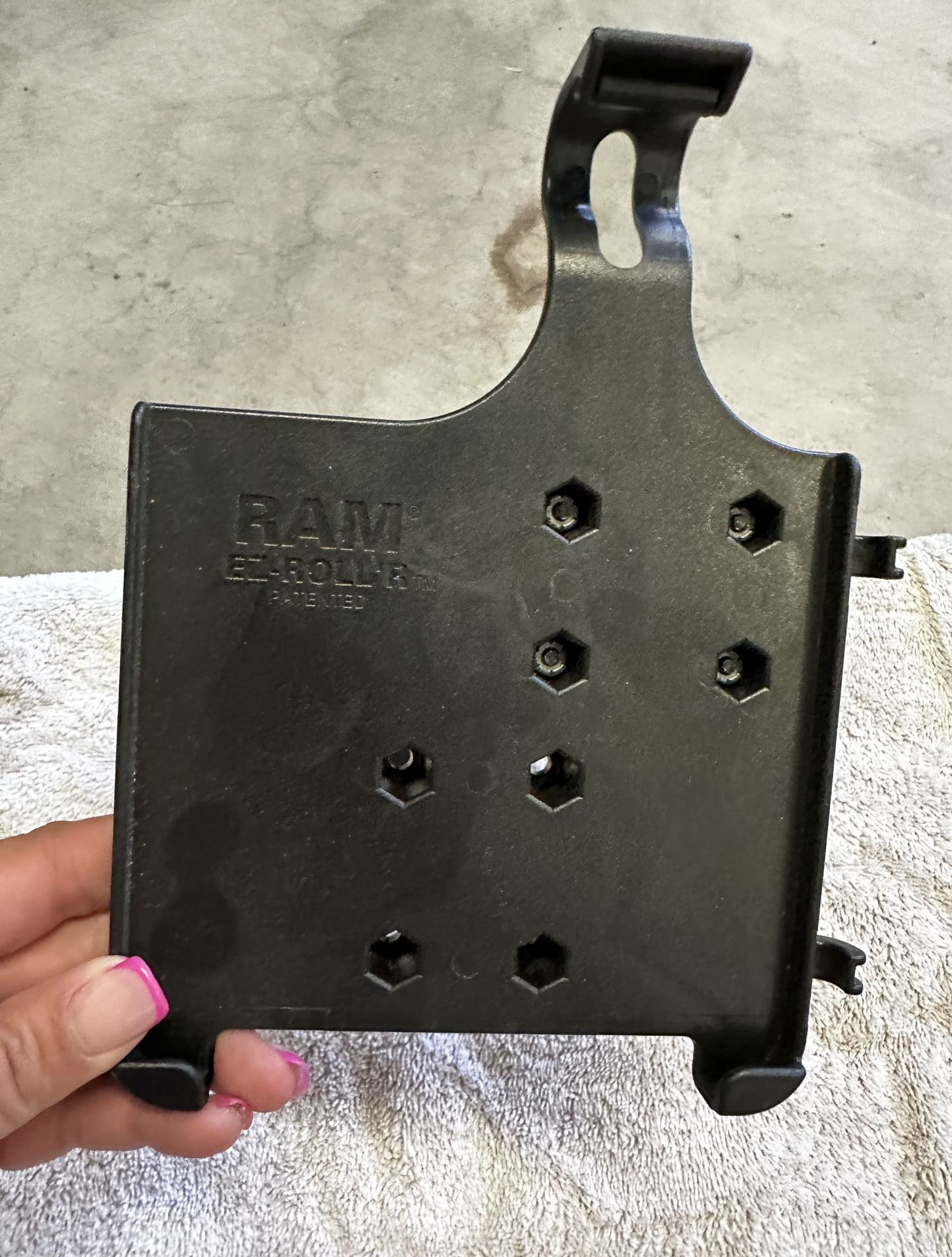 iPad Mini Mount - Ram EZ Roller
