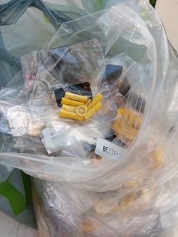 Yellow Insert & Scrwes 