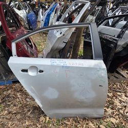 2020 2021 2022 2023 2024 2025 TOYOTA COROLLA HB REAR RIGHT SIDE DOOR OEM