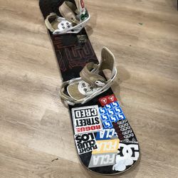 DC Dragon SnowBoard With Burton Bindings