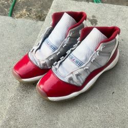 Jordan 11 Cherry Red 