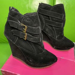 Shoedazzle Jain Black Suede Boot Bootie Size 8 (run small)