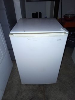 Kenmore White 4.0 Cu Ft Upright Freezer