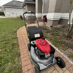 Lawn mower HONDA