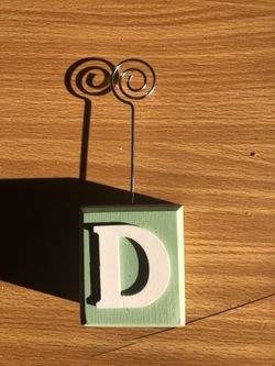 D