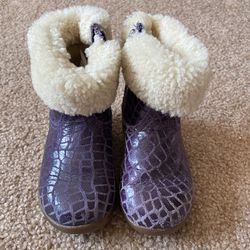 UGG Toddler Boots Size 6