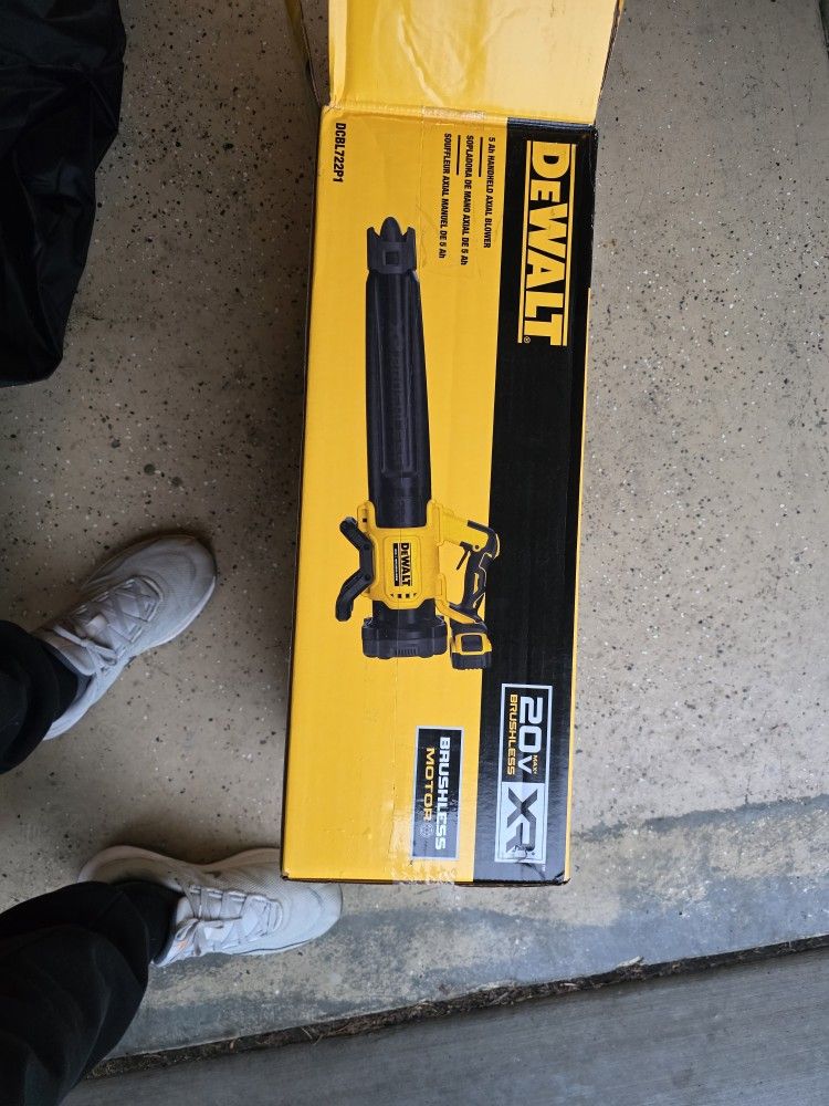 DEWALT BLOWER