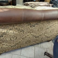 Nice Loveseat...Sillon Bonito