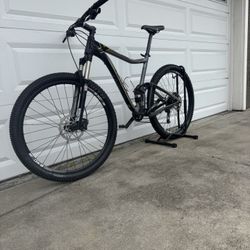  Giant Trance X 29 full suspension trail bike in excellent condition.
