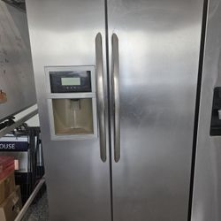 Frigidaire Side By Side Refrigerator