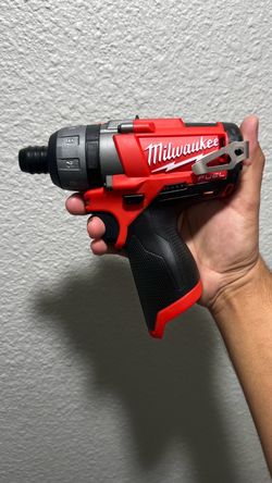Milwaukee M12 FUEL 1/4" 2-Speed Screwdriver -  Destornillador
