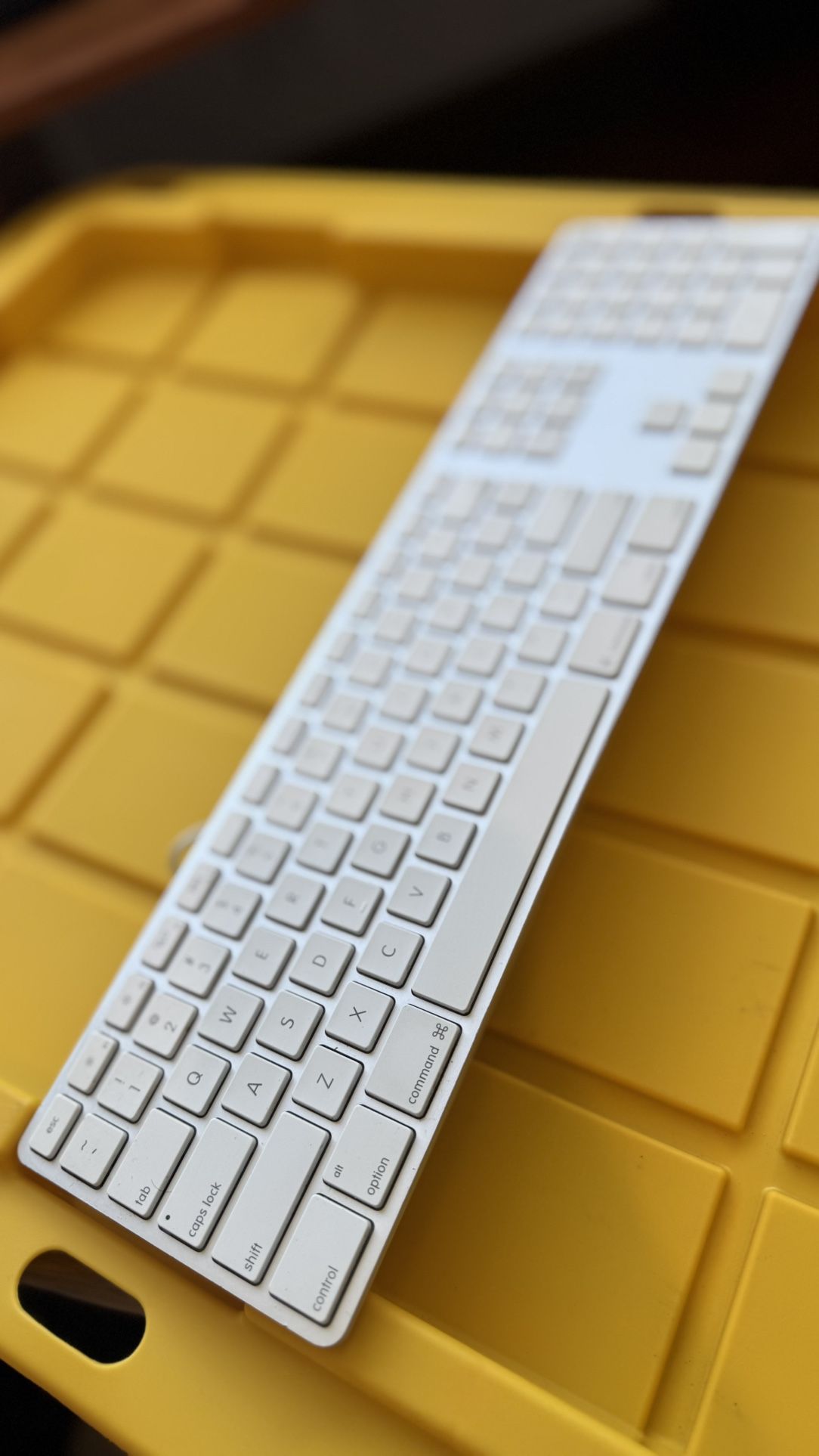 Apple keyboard With Numeric Pad