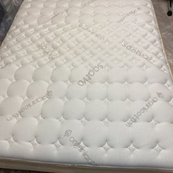 Saatva RX queen mattress