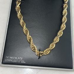 1 Left! Cuban Bracelet 14k Gold Plated