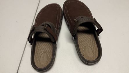 Men’s Crocs shoes, size 12