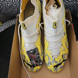 Soccer Cleats  Puma Ultimate