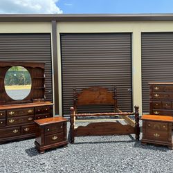 Solid Wood Queen Size Bedroom Set FREE DELIVERY
