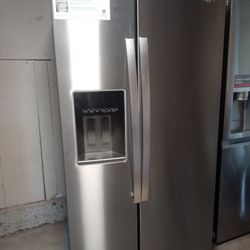 Whirlpool Refrigerator 