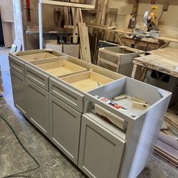 Kitchen Island 