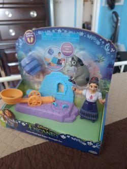 Disney Encanto girl Toy