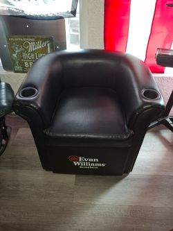 MANCAVE CHAIR WITH BUILT IN COOLER