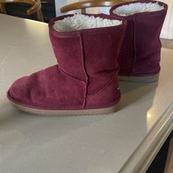 Size 3 Kids UGG Boots - Merlot