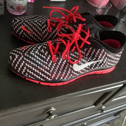 Nike Red And Black Running Shoes 