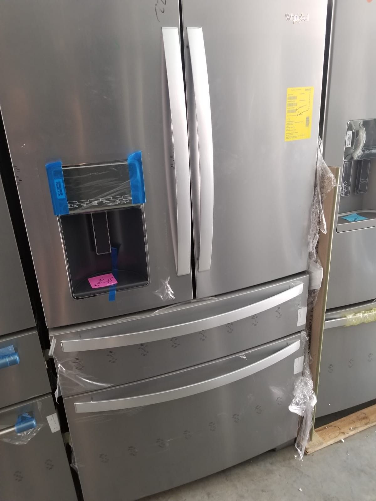 Refrigerator Whirlpool Stainless Steel 36' 4 door. New. Warranty