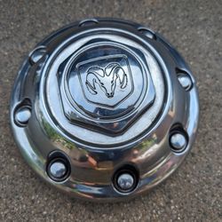 1) Dodge Ram Center Cap 8 Lug 2500 Hubcap 3500 OEM Metal Wheel Cover Truck