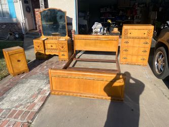 Bedroom set