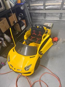 Yellow 12V Lamborghini SVJ Sport Kids Licensed 1 Seater Ride On Car with Rubber Wheels,