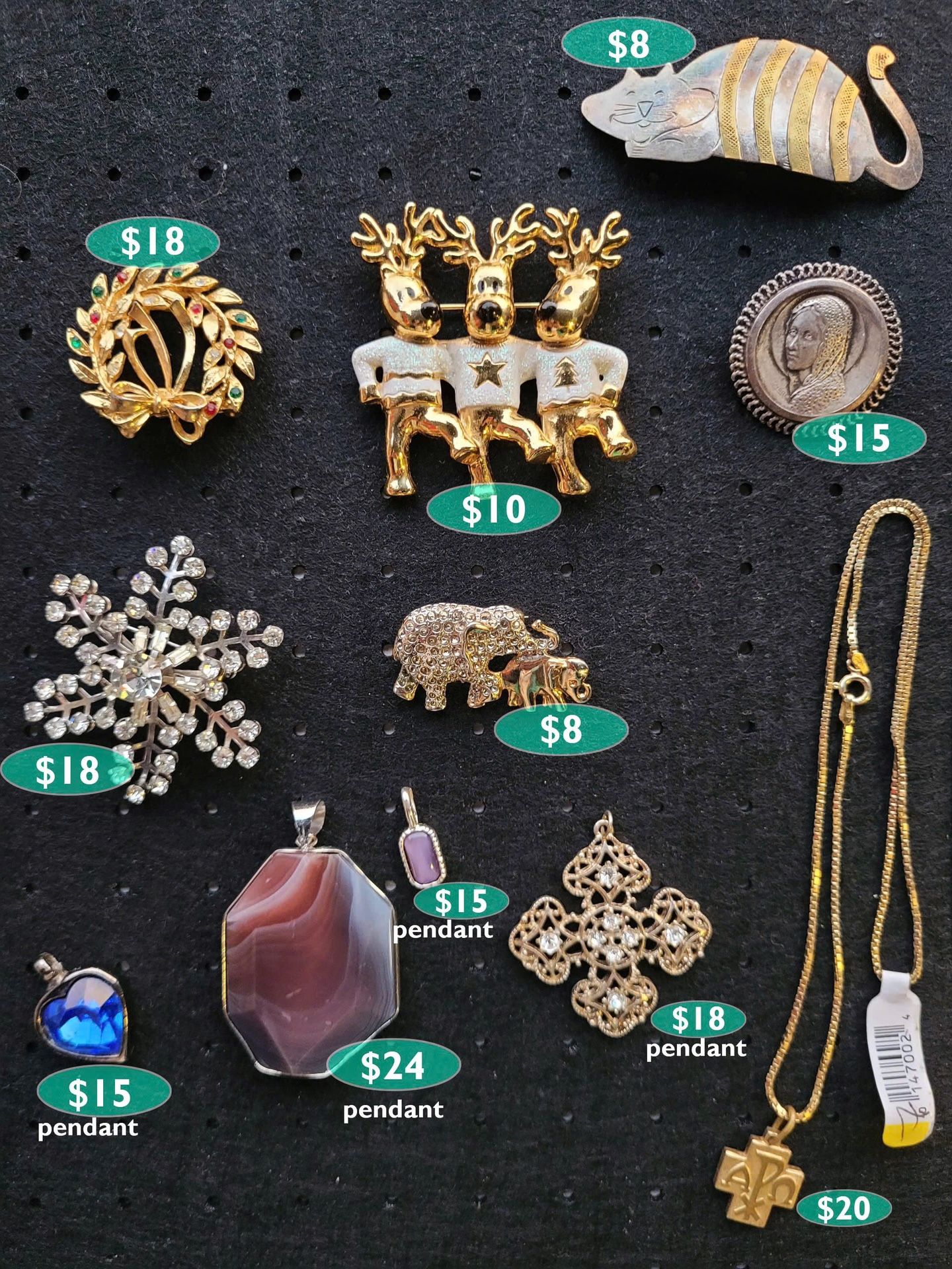 BROOCHES & PENDANT