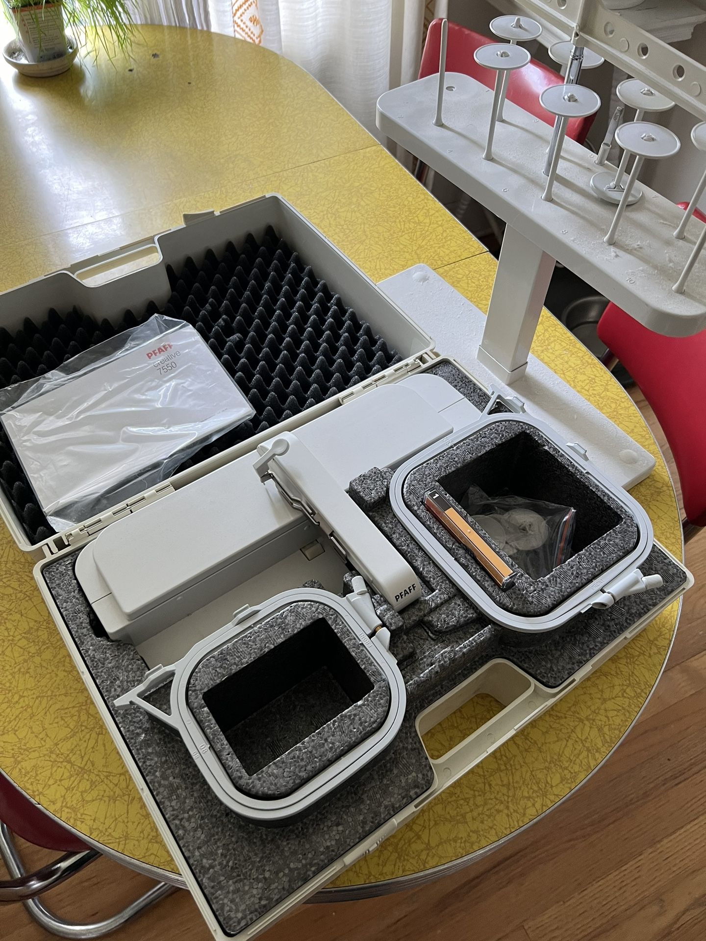 Pfaff Creative 7550 Attachment