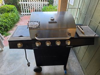 Char-Broil Performance 4-Burner Propane Gas BBQ Grill – $100 OBO