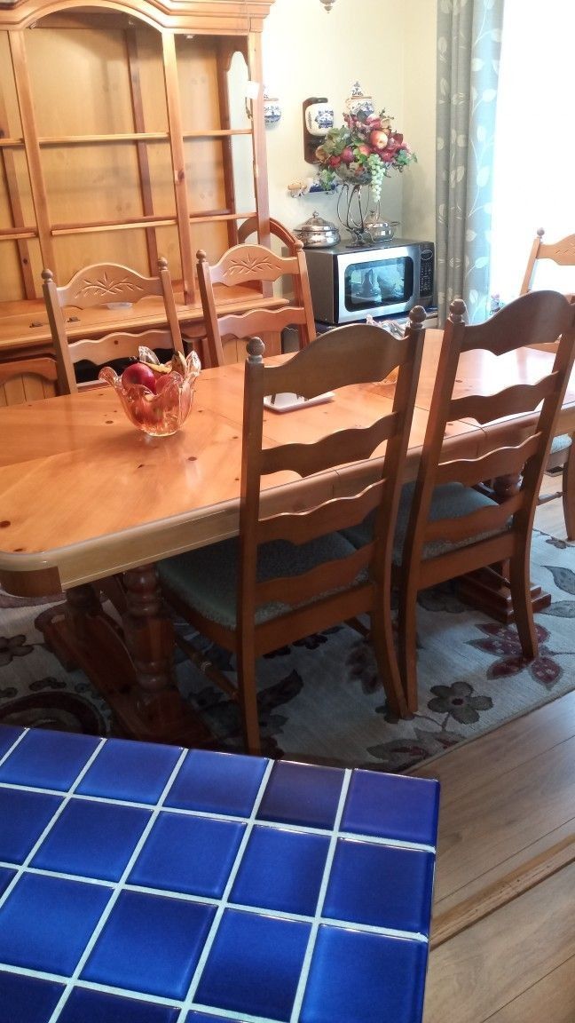 Dining Room Table With Six Chairs