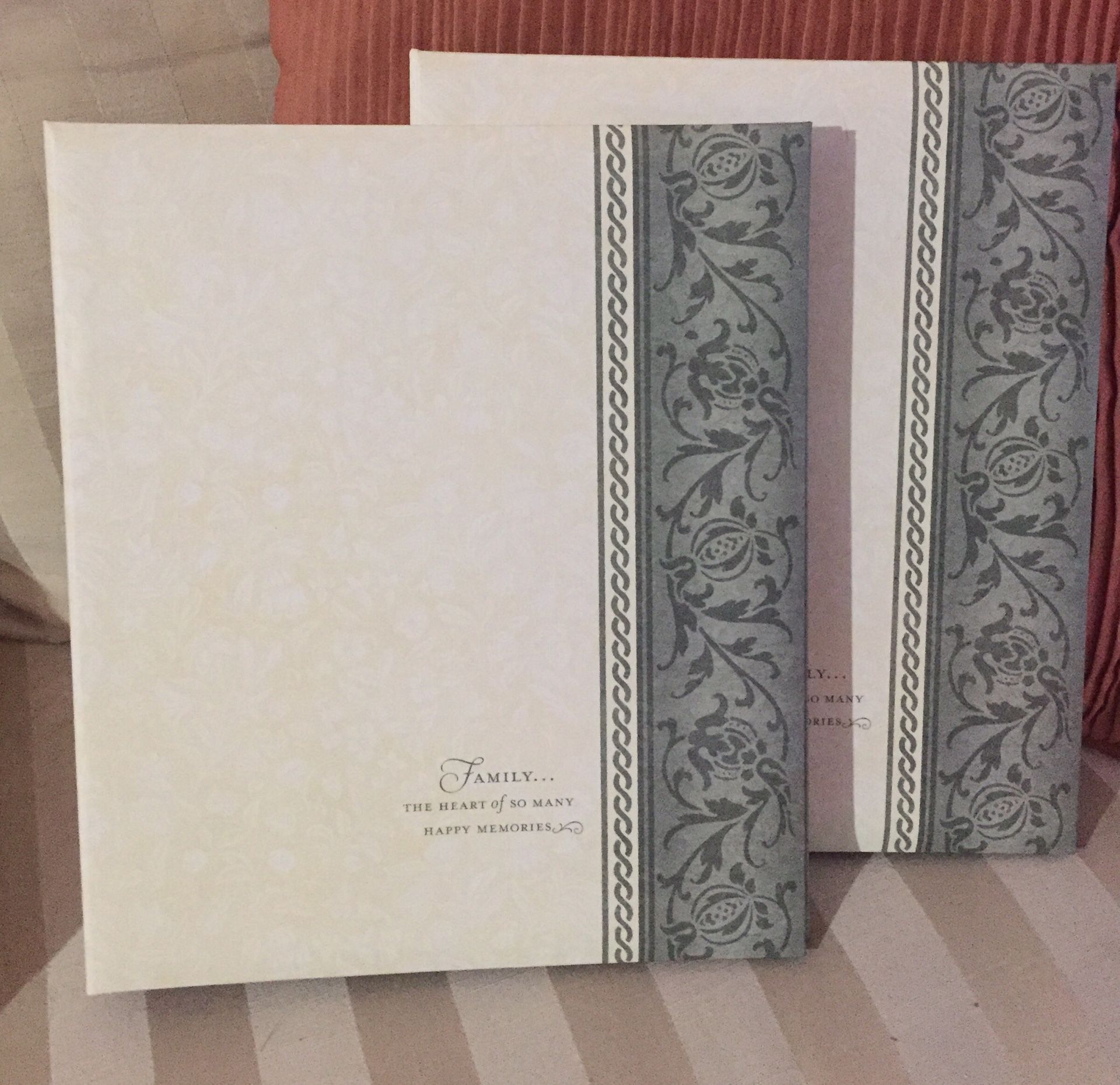 New Hallmark Photo Albums Family the Heart of Many Memories Wedding scrapbooks Books Set Gift Memory Memories Pictures Pages