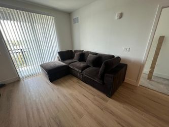 Sofá Color Chocolate , Preguntar Por Precio 