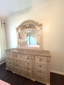 Bedroom set