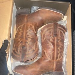 Boots Ariat Size 7 500 Or Best Offer
