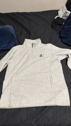 mickey quarter zip worn once basically new