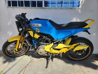 2023 Husqvarna Vitpilen 401 — $2,500