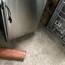 refrigerator undercounter 24 invhes marvel