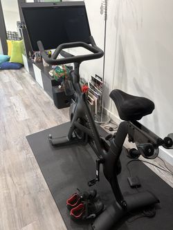 2020 Peloton Bike Plus - Very Good Condition w/ Extras - Alexandria, VA