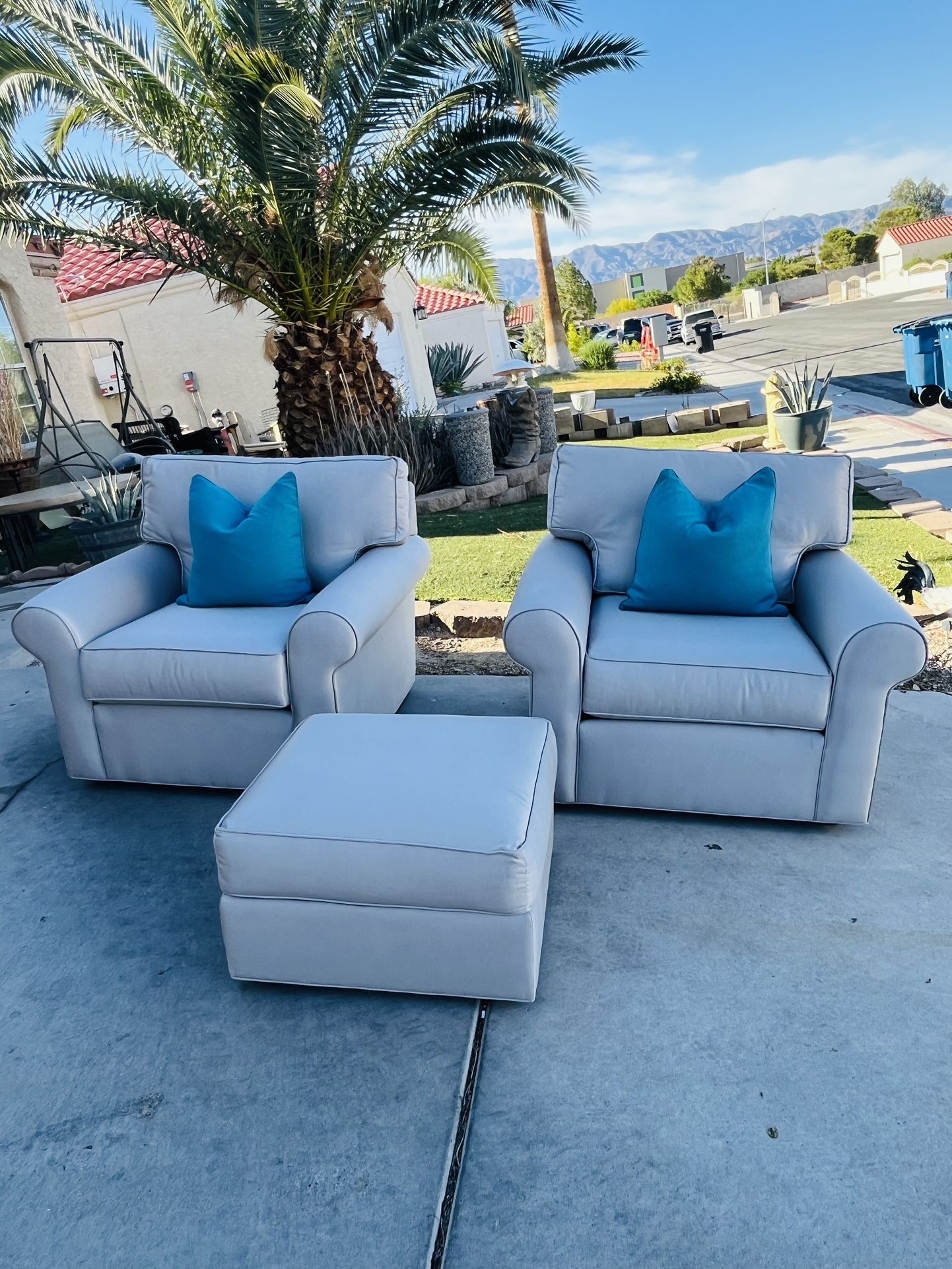 Beautiful Silver Ethan Allen Armchairs And Ottoman 
