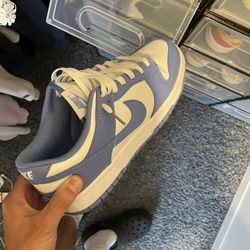 Nike Dunk Low “UNC”